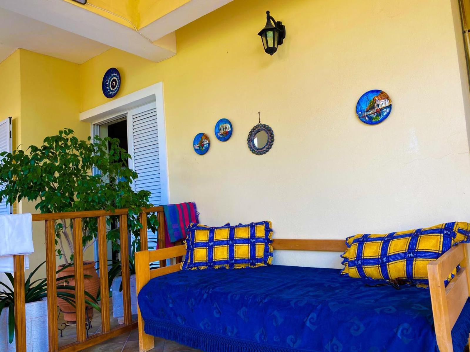 Anna'S Apartment And Studio Artemida  Phòng bức ảnh